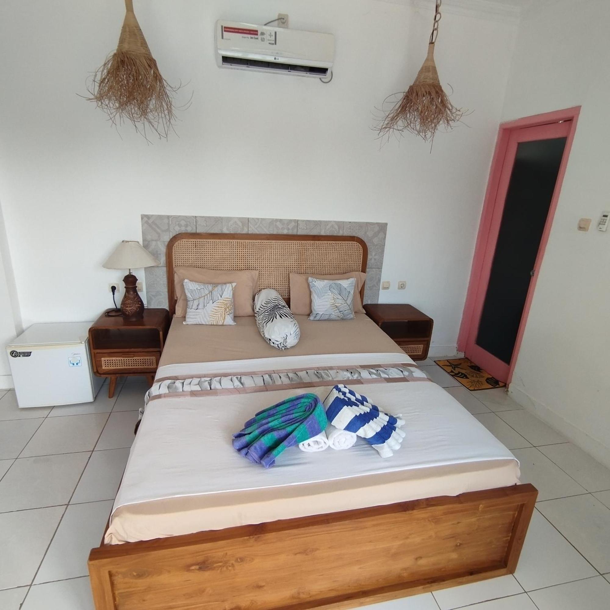 Palm Trees Villas Gili Islands Exterior photo